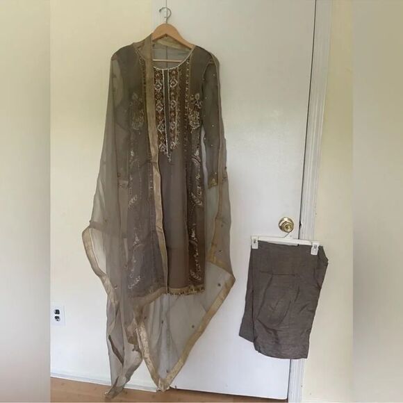 PAKISTANI CUSTOM DESIGNER FORMAL INDIAN DRESS 3 PIECE - Picture 8 of 16